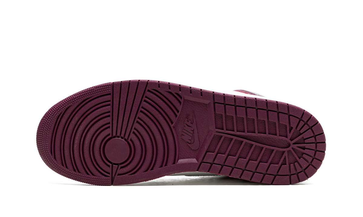 Air Jordan 1 Retro High OG "Bordeaux" 555088 611